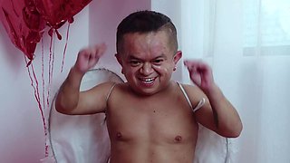 Russian kinesiologist gives tantric massages with happy ending to her horny clients.: Porn