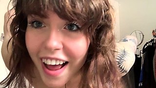 Brunette Solo Webcam Masturbation