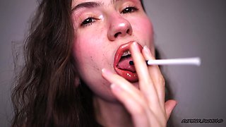 Drool Collector, Smoking Nude Lips