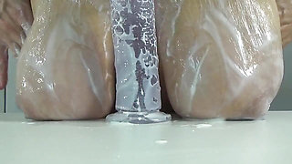 Big Hanging Tits in Milk