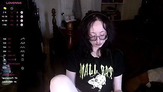 Brunette Solo Webcam Masturbation