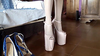 MILF Wearing Peep-toe Heels