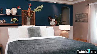 Ebony cougar wants to feel sisters hubby