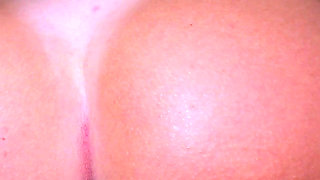 Super Cute Twerking and Dildo with Oil Riding