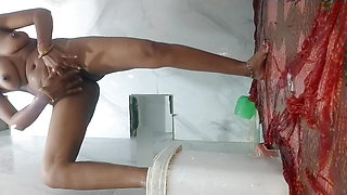 INDIAN (2th class school girl Squrting in school viral video !! tuth brush fucking&Fingering !! Niked Bath in School bathroom