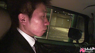 Japanese woman Yui Takashiro has oral sex with her ex, uncensored.