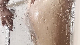 Priya Hot Bathing and Fun with Shower Mms