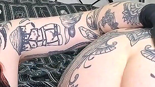 Mx River Uses Black Gloves to Play with Rosa's Arsehole