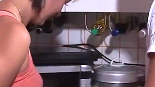 Pussy licking pussy fucking hand penetrated in the kitchen