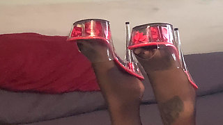 Live Cam Collantshow: Cum in My High Heels