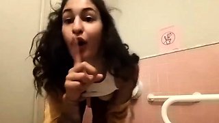 kristenwylde - Masturbating at a public toilet