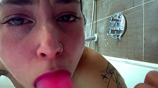 Amateur Blonde Teen Plays Solo with Toy Webcam Porn