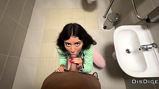 Risky Sex in Toilet in Mall