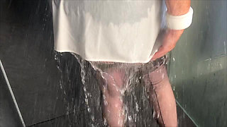 Mrs Mature Feet Wet Shirt