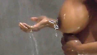 Muscular Woman Piss in the Shower