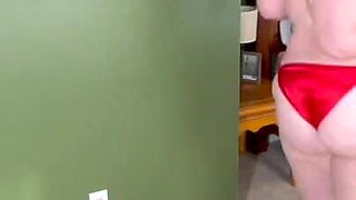 BBW Dancing Queen Shows off Her Jiggly Curves