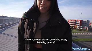 Public agent dark haired with a beautiful Bubble Butt hardcore a gigantic big cock
