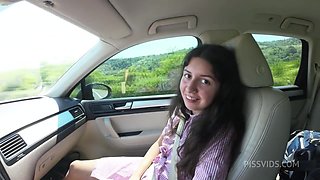 How Many Times She Peed On A 10h Road Trip?