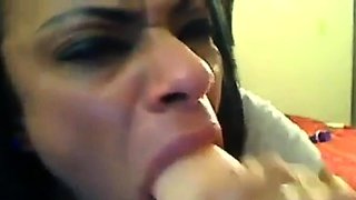 ebony babe webcam sucking and squirt