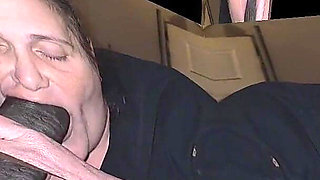 Step Mom Gives Her Favorite Step Son an Amazing Gumjob