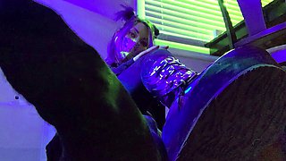 Amateur Foot Fetish Girlfriend Sucks and gives a Footjob