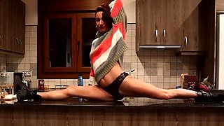 Skinny Brunette Magia Rosa Fucks in Kitchen While Friends Are Out - Amateur Blowjob & Pussy Eating
