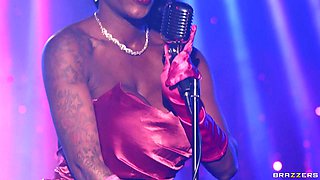 Darling Ebony With Ricky Johnson, Kira Noir, Ebony Mystique - Brazzers