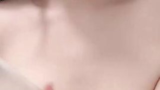 Want a dad to hug you! Beautiful girl with big eyes! After a private show of welfare with my elder brother, she opened her hairy pussy, rubbed her fake dick and inserted it, panting and moaning so sexy live broadcast: Big Tits, Amateur  Asian Porn