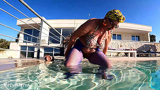 Hot Dildo Play in the Pool