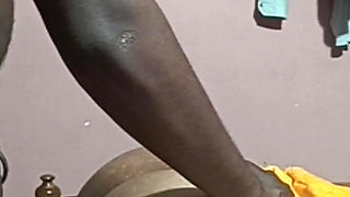 Desi Bhabhi Gave a Handjob and Then Got Her Ass Fucked