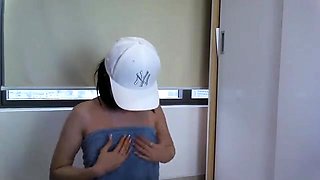Big boob brunette masturbates on webcam