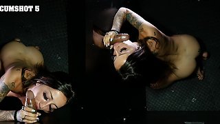 Tattooed model Anna Chambers drops on her knees for a gloryhole