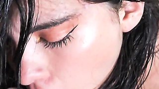 Exclusive Fan Pra Cub! Laura Asks to Swallow Semen and Sucks It Until She Fills Her Mouth