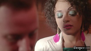 Holly's Romantic Rendezvous: A Teen Latina's Musical Encounter