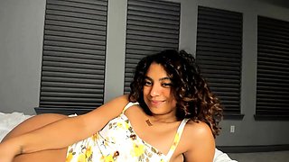 Webcam MILF Beauty Masturbating