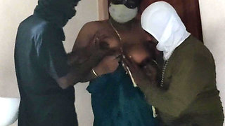 Two Theives Fucks Lonely Women