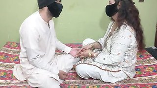 Desi Indian Bhabhi Fucked Hard While Shopping - Hot Hindi Audio & Rough Sex