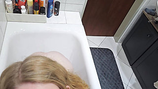 Hard bathtub fuck with facial and pee escalates