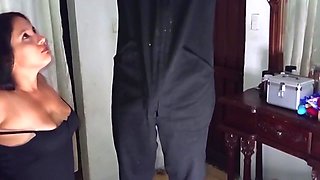 I Had To Fuck The Technician!! He Penetrated Me Very Hard And Put It In My Mouth