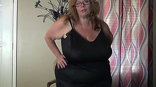 SuzyQ44ks - Let Me Wank It For You Son - Milf