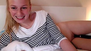 Skinny petite blonde vibrating her tight pussy: Teen, Amateur  Babe Porn