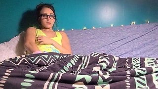 Cute amateur webcam teen girl toying pussy on webcam