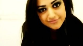 Arab Asian Girl Twerking on Webcam with a Big Booty