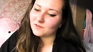 Webcam brunette solo masturbation