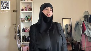 Bubblesincolourge Huge Tits JOI - Muslim American Teen Slut Shows Big Natural Boobs