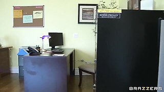 Office hardcore penetration with a cum-loving brunette Jenna Presley