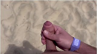 Stranger Girl Gives Blowjob On Public Beach
