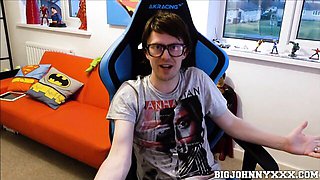 Pin-up Valentina and Big's babysitter action