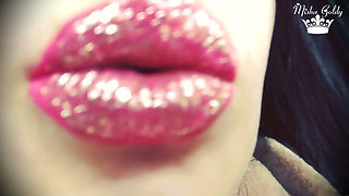 Smoking goddess & sexy lipstick
