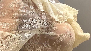 Tops Try on in a Locker Room, Big Boobs Flashing